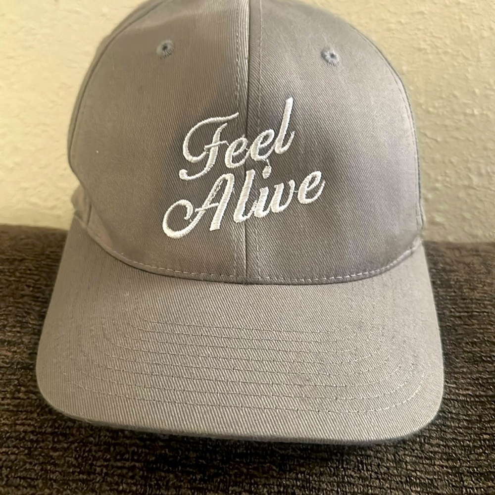 Hat (Feel Alive)